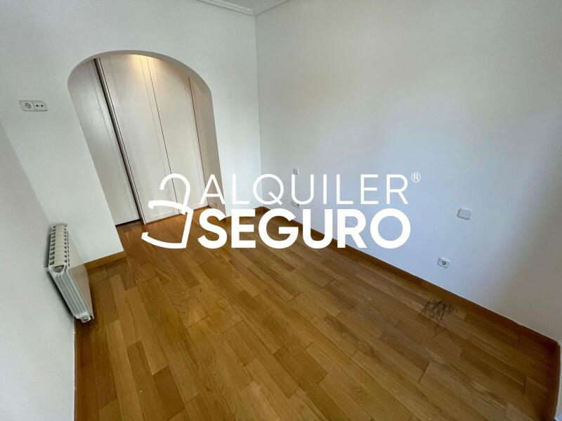 Inmueble en Avenida de la Reina Victoria, MADRID