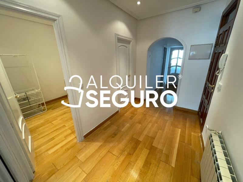 Inmueble en Avenida de la Reina Victoria, MADRID