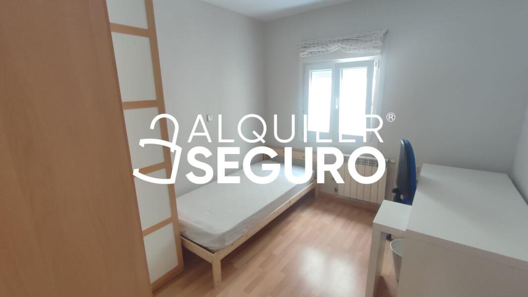 Inmueble en Plaza de Corcubión, MADRID