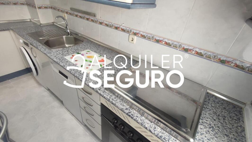 Inmueble en Plaza de Corcubión, MADRID