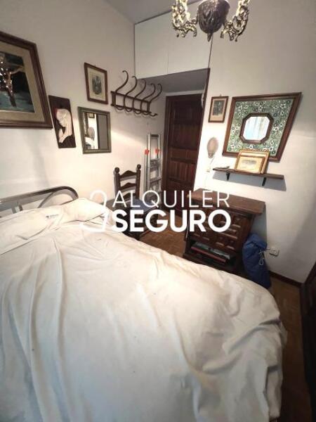 Inmueble en Calle Manojo de Rosas, MADRID