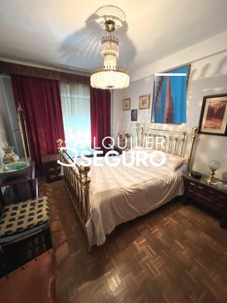 Inmueble en Calle Manojo de Rosas, MADRID