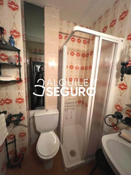 Inmueble en Calle Manojo de Rosas, MADRID