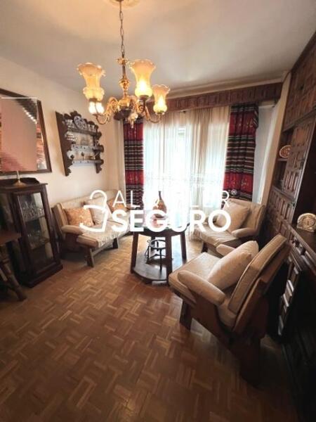 Inmueble en Calle Manojo de Rosas, MADRID