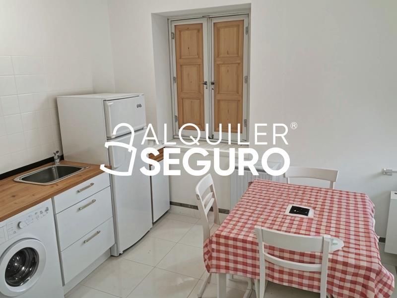 Piso en Avenida De la estación, NAVALPERAL DE PINARES ÁVILA