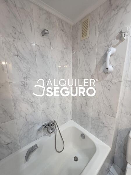 Piso en Calle Ibarrekolanda , BILBAO VIZCAYA-BIZKAIA