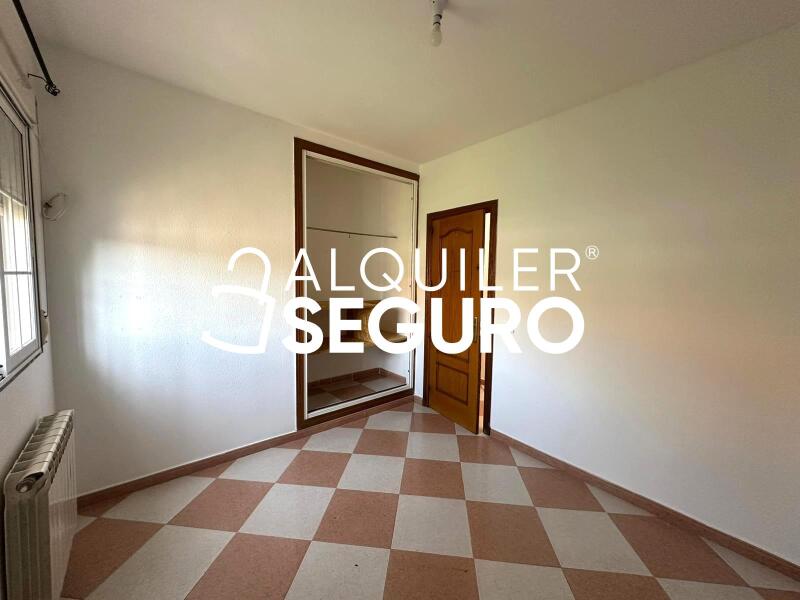 Piso en Calle Alfonso XI, NAVAS DEL REY MADRID