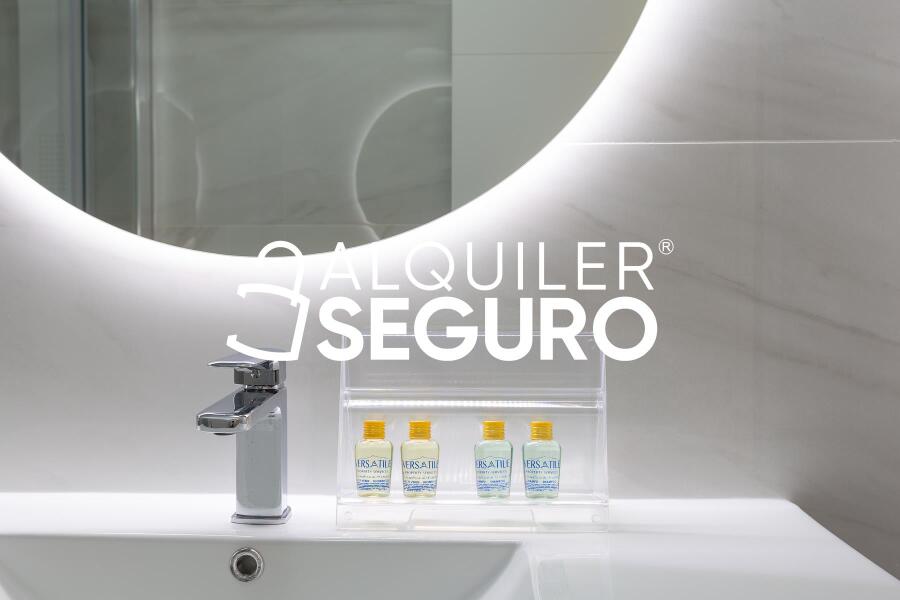 Piso en Calle BV Principe Alfonso Hohenloh, MARBELLA MÁLAGA