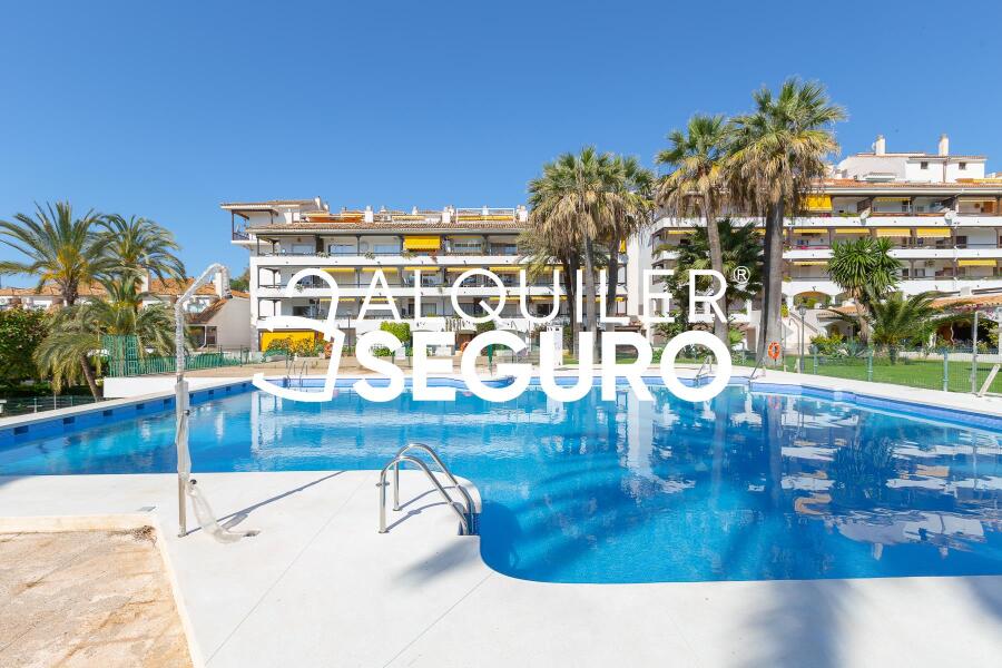 Piso en Calle BV Principe Alfonso Hohenloh, MARBELLA MÁLAGA