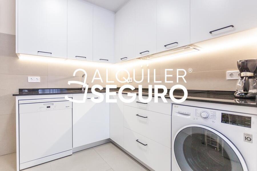 Inmueble en Calle de Víctor de la Serna, MADRID