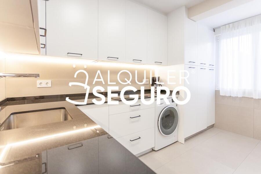 Inmueble en Calle de Víctor de la Serna, MADRID