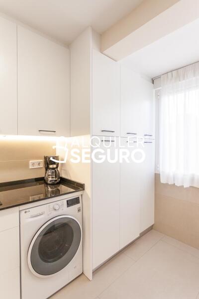 Inmueble en Calle de Víctor de la Serna, MADRID