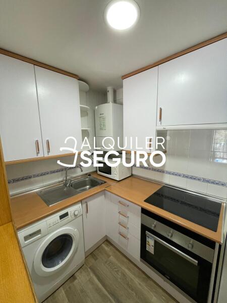 Inmueble en Calle Eugenia de Montijo , MADRID