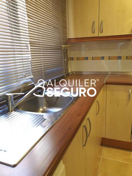 Piso en Calle Francisco Herrera , SESEÑA TOLEDO