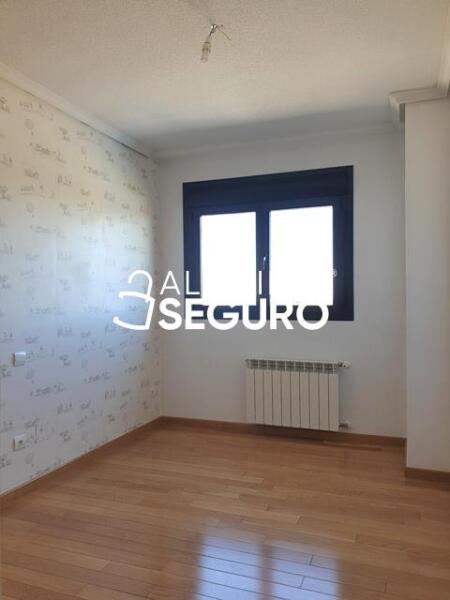 Piso en Calle Francisco Herrera , SESEÑA TOLEDO