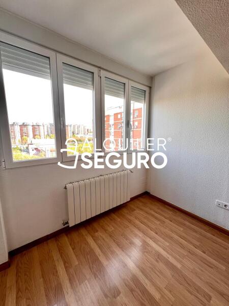 Inmueble en Plaza de Verín , MADRID