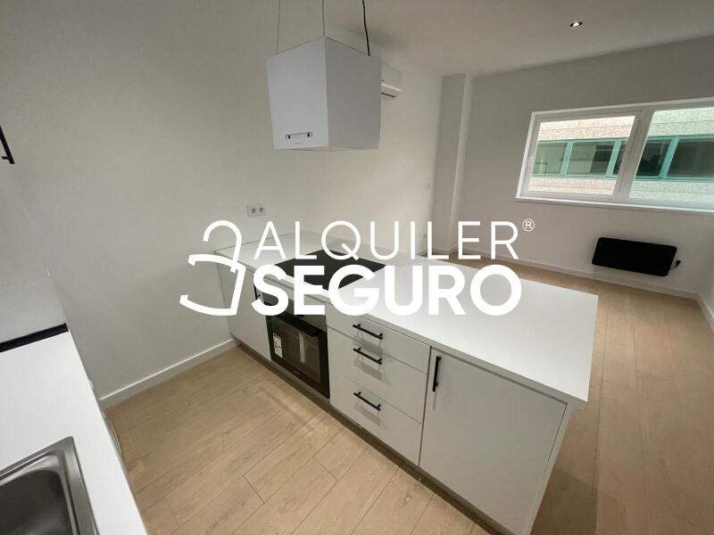 Inmueble en Avenida de Tenerife, MADRID