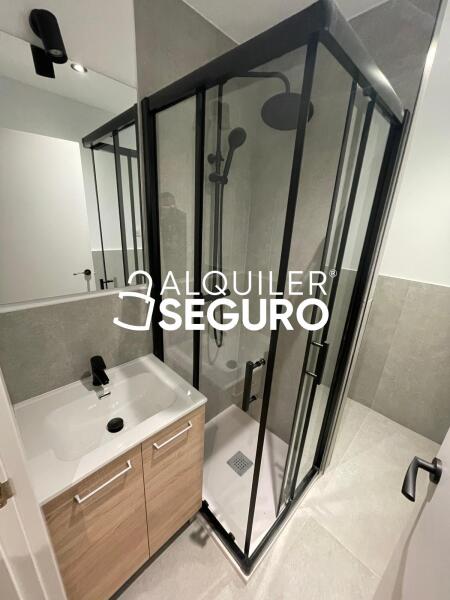 Inmueble en Avenida de Tenerife, MADRID