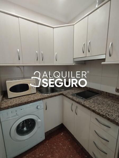 Piso en Avenida Matias Saez de Tejada , FUENGIROLA MÁLAGA