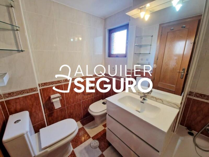 Inmueble en Calle Simón Hernandez, MADRID