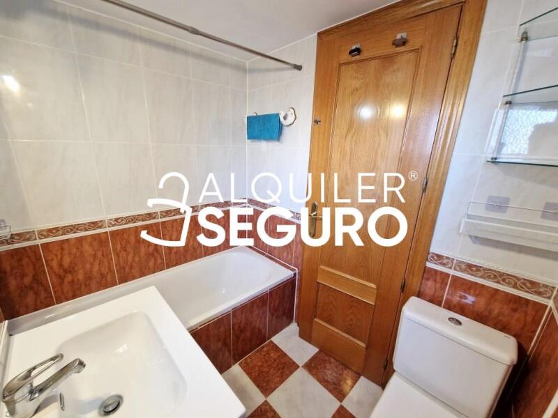 Inmueble en Calle Simón Hernandez, MADRID