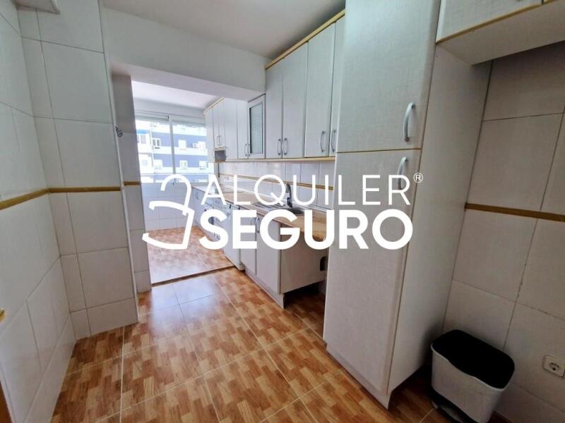 Inmueble en Calle Simón Hernandez, MADRID