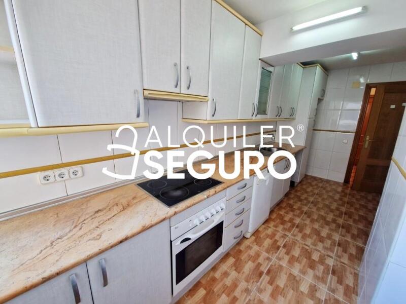 Inmueble en Calle Simón Hernandez, MADRID