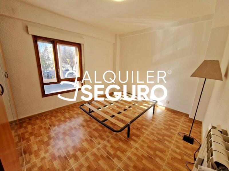 Inmueble en Calle Simón Hernandez, MADRID