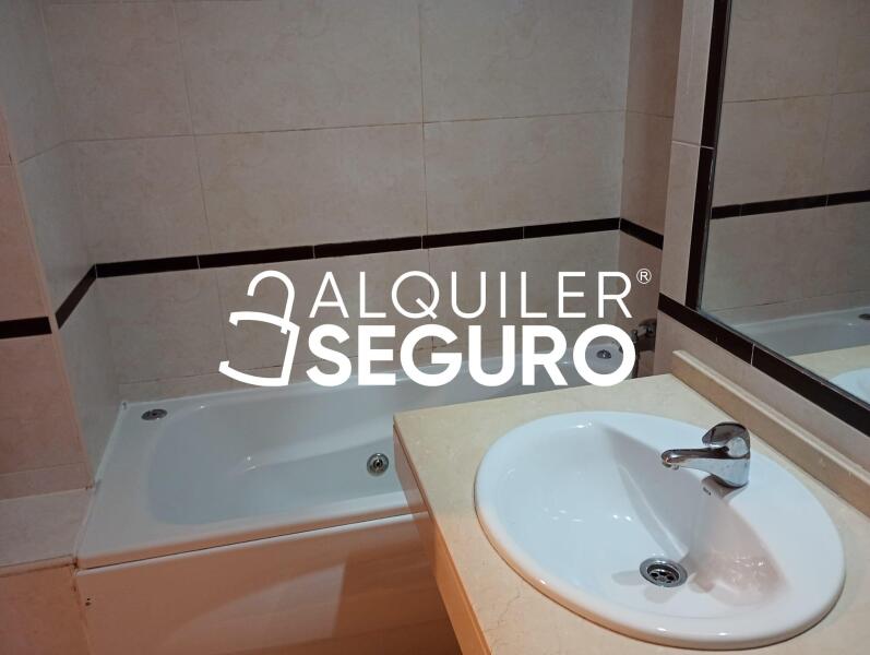 Piso en Calle Parroco Florencio Aguilar, TORREMOLINOS MÁLAGA