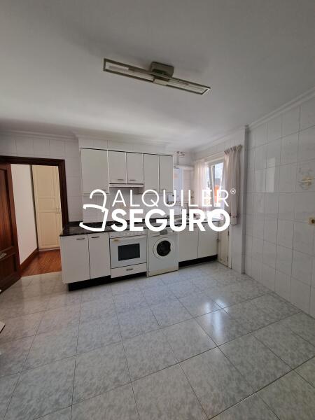 Piso en Avenida Ferrocarril, BILBAO VIZCAYA-BIZKAIA