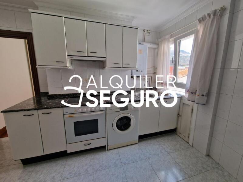 Piso en Avenida Ferrocarril, BILBAO VIZCAYA-BIZKAIA