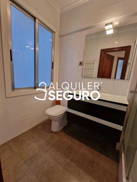 Piso en Avenida Ferrocarril, BILBAO VIZCAYA-BIZKAIA