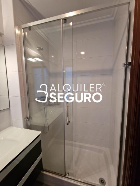 Piso en Avenida Ferrocarril, BILBAO VIZCAYA-BIZKAIA