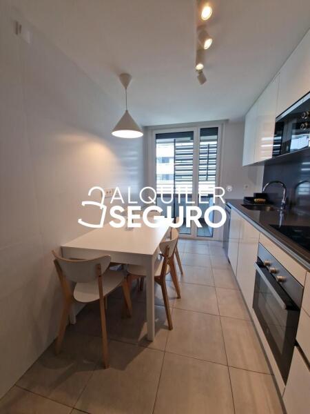 Piso en Calle Santa Ana, BILBAO VIZCAYA-BIZKAIA