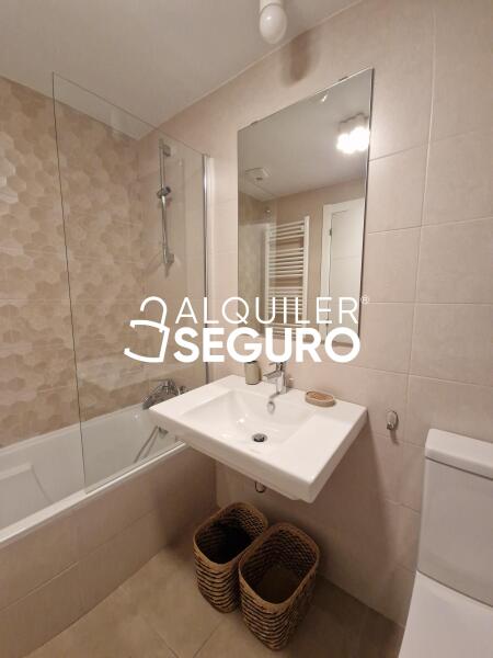 Piso en Calle Santa Ana, BILBAO VIZCAYA-BIZKAIA