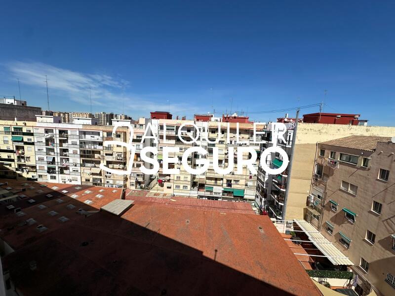 Piso en Calle San José de la Montaña, VALENCIA VALENCIA