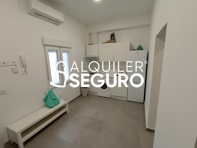 Inmueble en Calle Puerto de Canfranc, MADRID