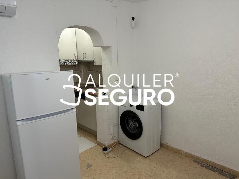 Inmueble en Calle Manuel Maroto , MADRID