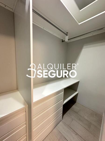 Inmueble en Calle Alzina, MADRID