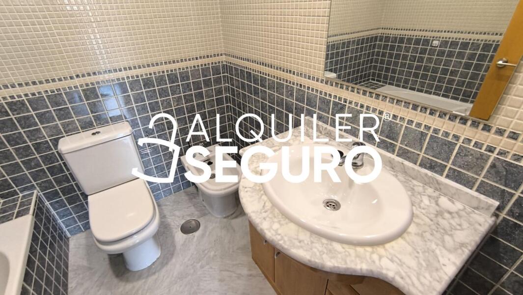 Inmueble en Calle Lituania, SEVILLA