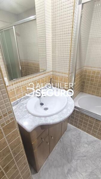 Inmueble en Calle Lituania, SEVILLA