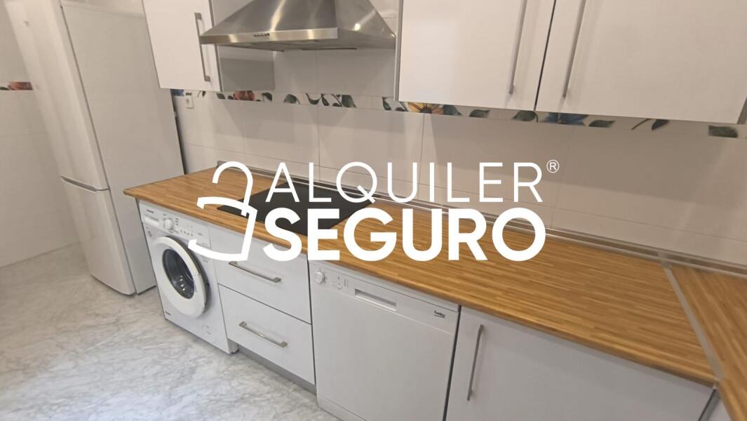 Inmueble en Calle Lituania, SEVILLA