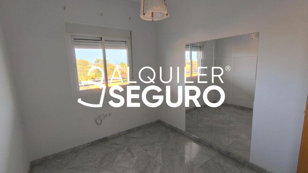 Inmueble en Calle Lituania, SEVILLA