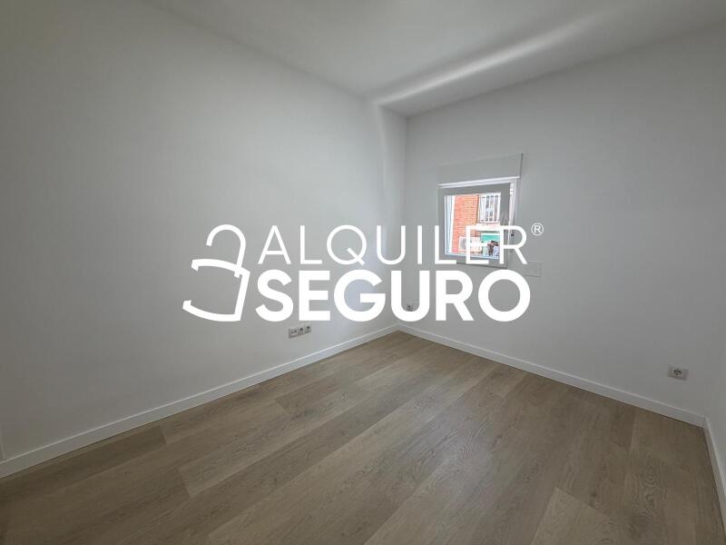 Inmueble en Calle Licenciado Vidrieras, MADRID