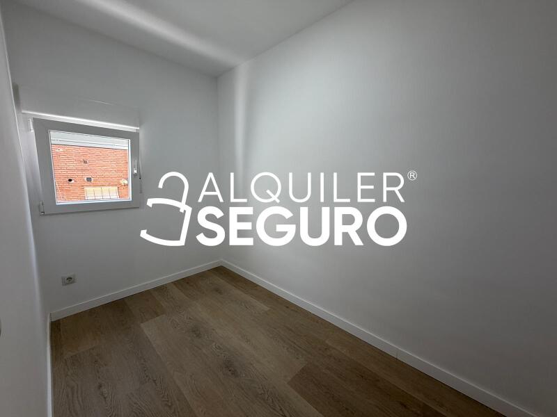 Inmueble en Calle Licenciado Vidrieras, MADRID