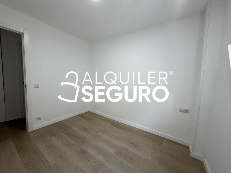 Inmueble en Calle Licenciado Vidrieras, MADRID