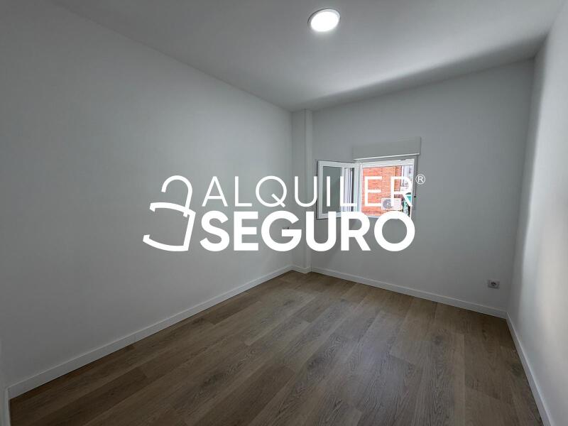 Inmueble en Calle Licenciado Vidrieras, MADRID