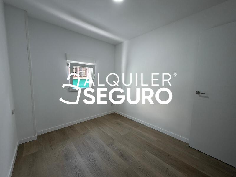 Inmueble en Calle Licenciado Vidrieras, MADRID