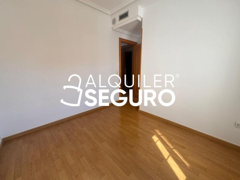 Inmueble en Calle Navas del rey, MADRID