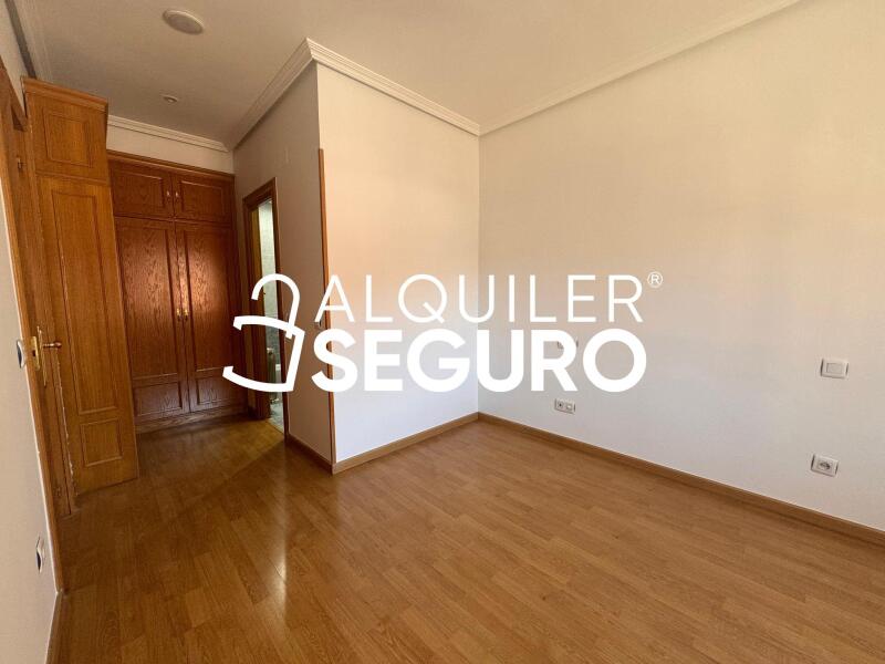 Inmueble en Calle Navas del rey, MADRID